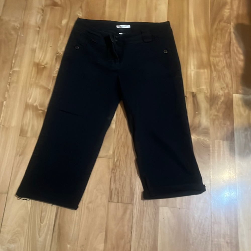 4 pocket capris soft black